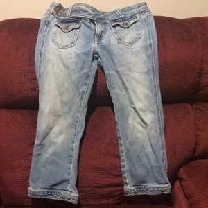 *FINAL PRICE* Abercrombie & Fitch capris
